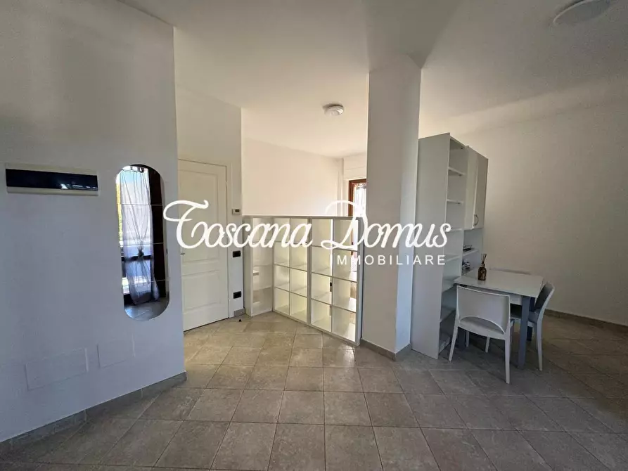 Immagine 13 di Appartamento in vendita  a Siena