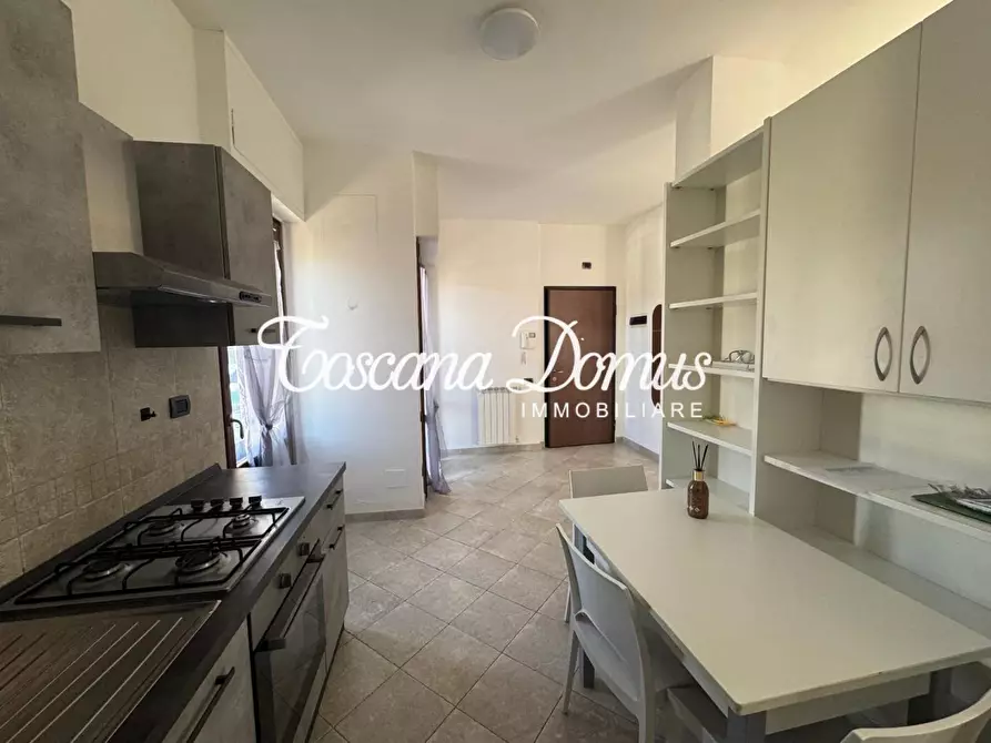 Immagine 4 di Appartamento in vendita  a Siena