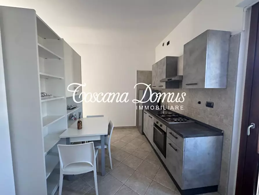 Immagine 2 di Appartamento in vendita  a Siena