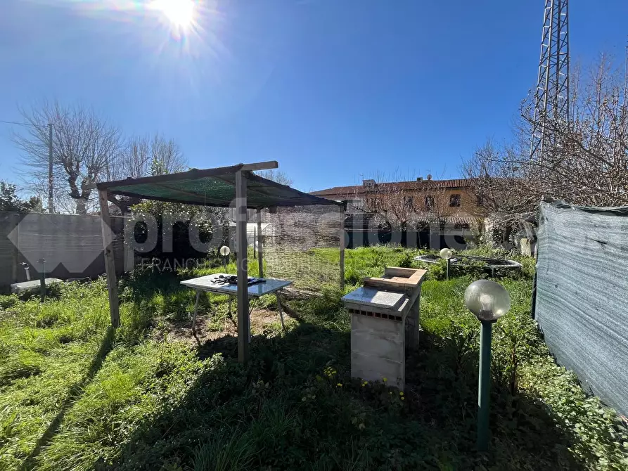 Immagine 8 di Villa in vendita  a Cascina