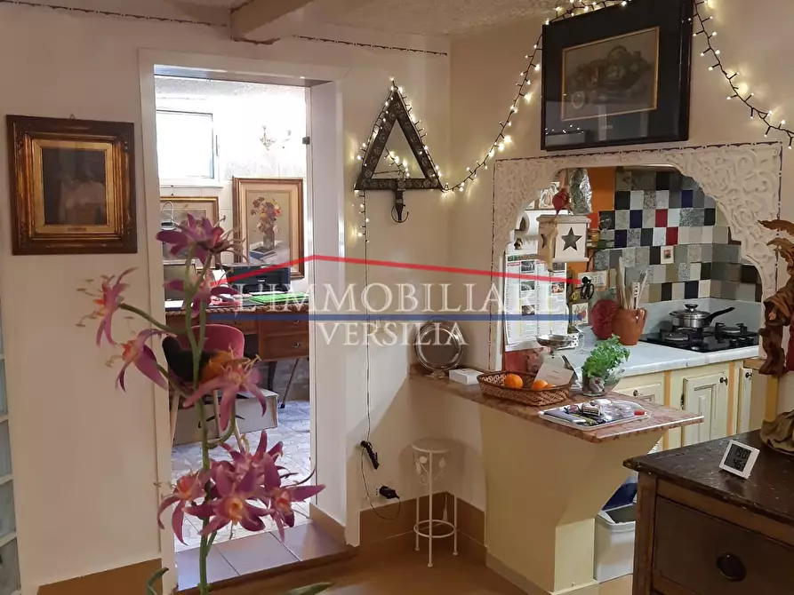 Immagine 11 di Casa bifamiliare in vendita  a Montignoso