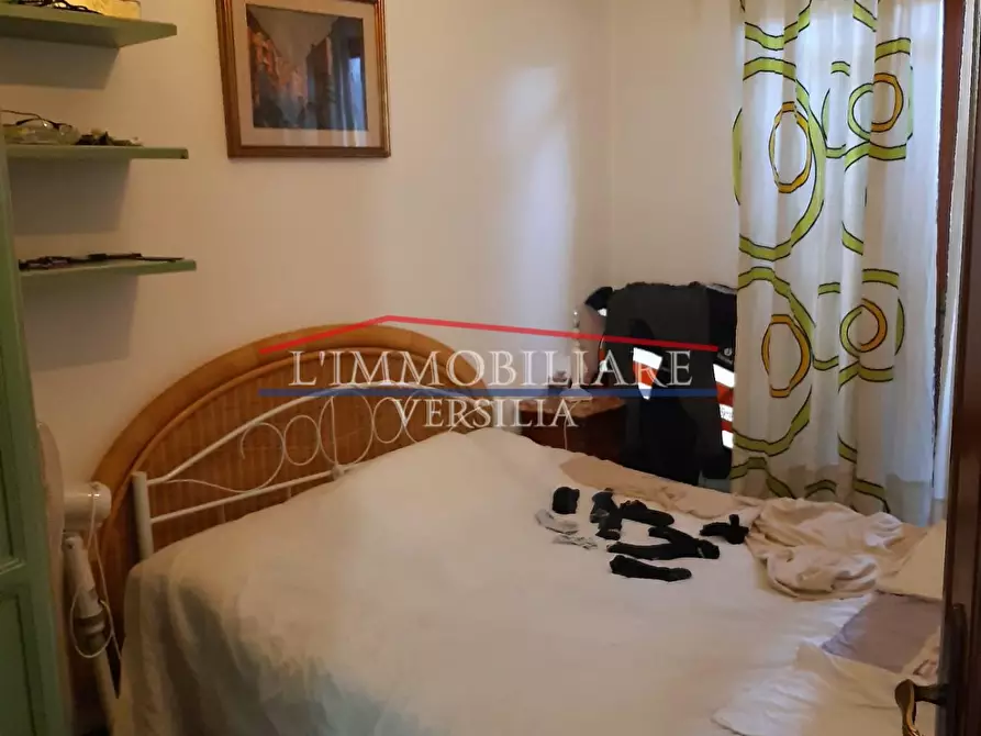 Immagine 19 di Casa bifamiliare in vendita  a Montignoso