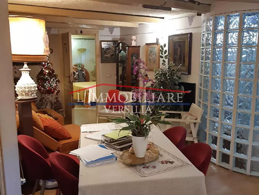 Immagine 3 di Casa bifamiliare in vendita  a Montignoso