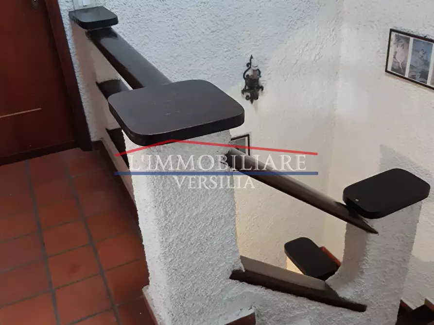 Immagine 15 di Casa bifamiliare in vendita  a Montignoso