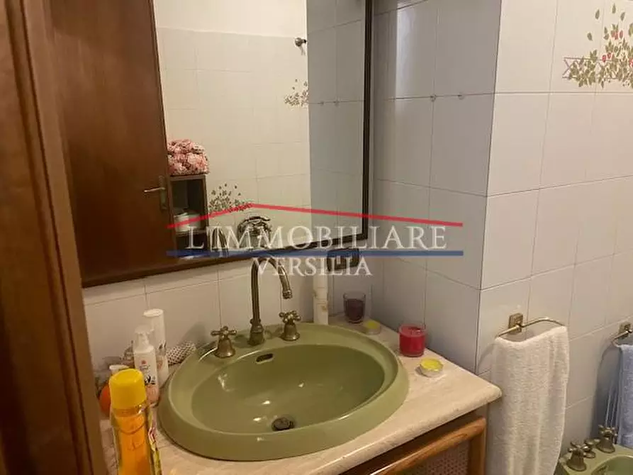 Immagine 41 di Casa bifamiliare in vendita  a Massa