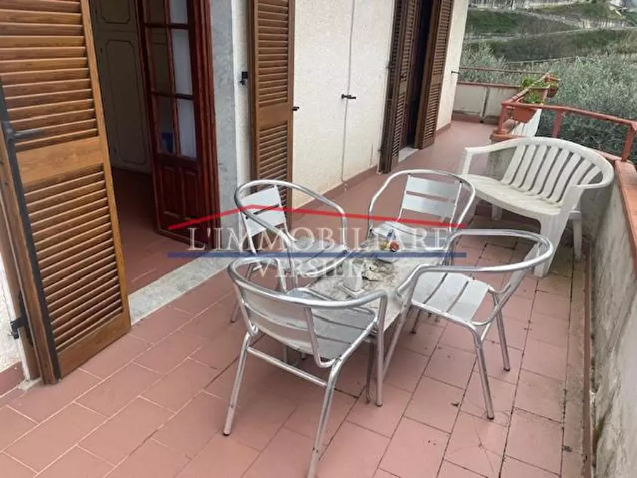 Immagine 30 di Casa bifamiliare in vendita  a Massa