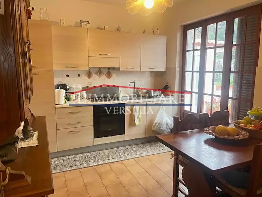 Immagine 20 di Casa bifamiliare in vendita  a Massa