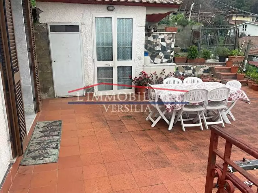 Immagine 4 di Casa bifamiliare in vendita  a Massa