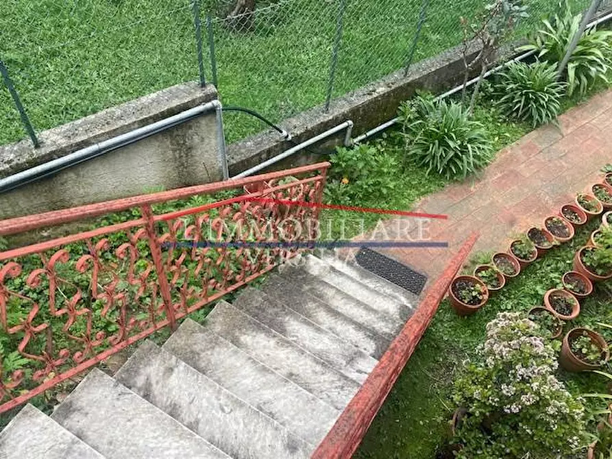 Immagine 10 di Casa bifamiliare in vendita  a Massa