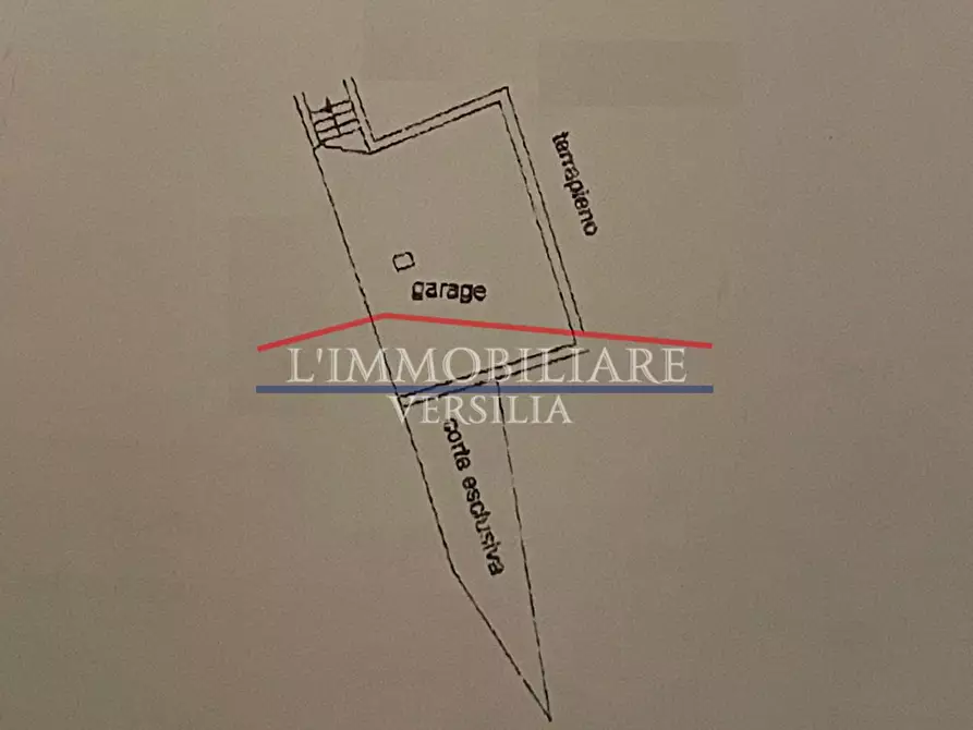 Immagine 47 di Casa bifamiliare in vendita  a Massa