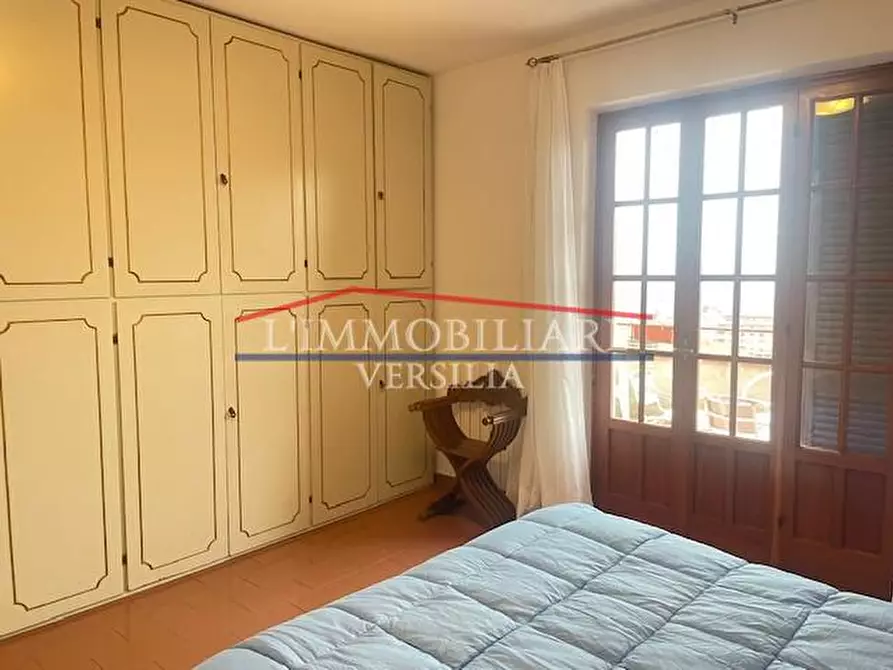 Immagine 28 di Casa bifamiliare in vendita  a Massa