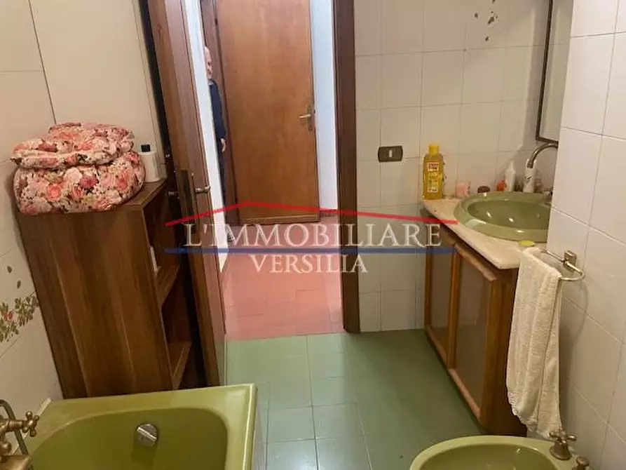 Immagine 43 di Casa bifamiliare in vendita  a Massa