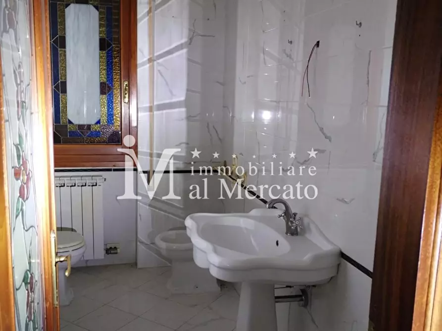 Immagine 9 di Villetta a schiera in vendita  a Viareggio