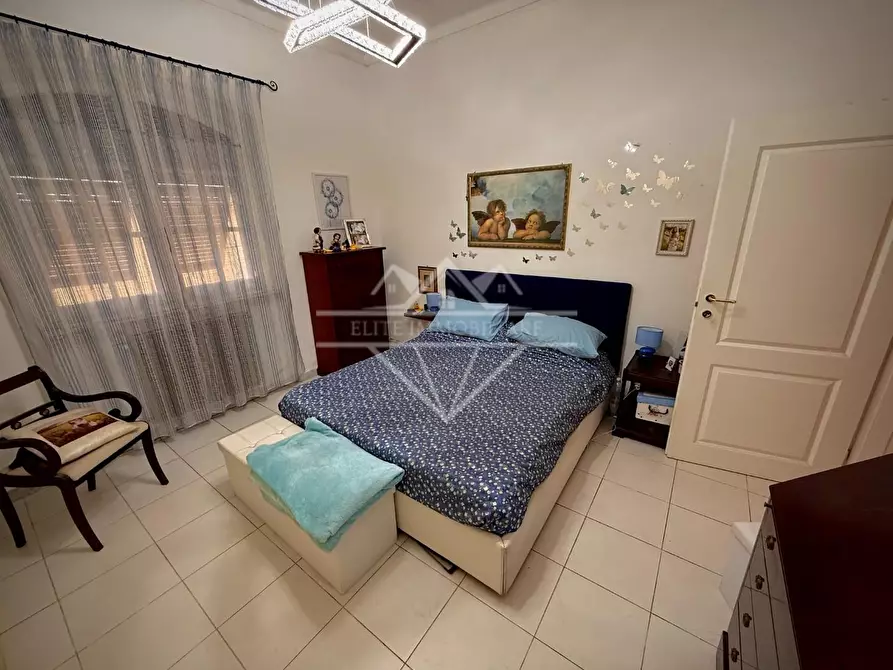 Immagine 74 di Villa in vendita  a Carrara