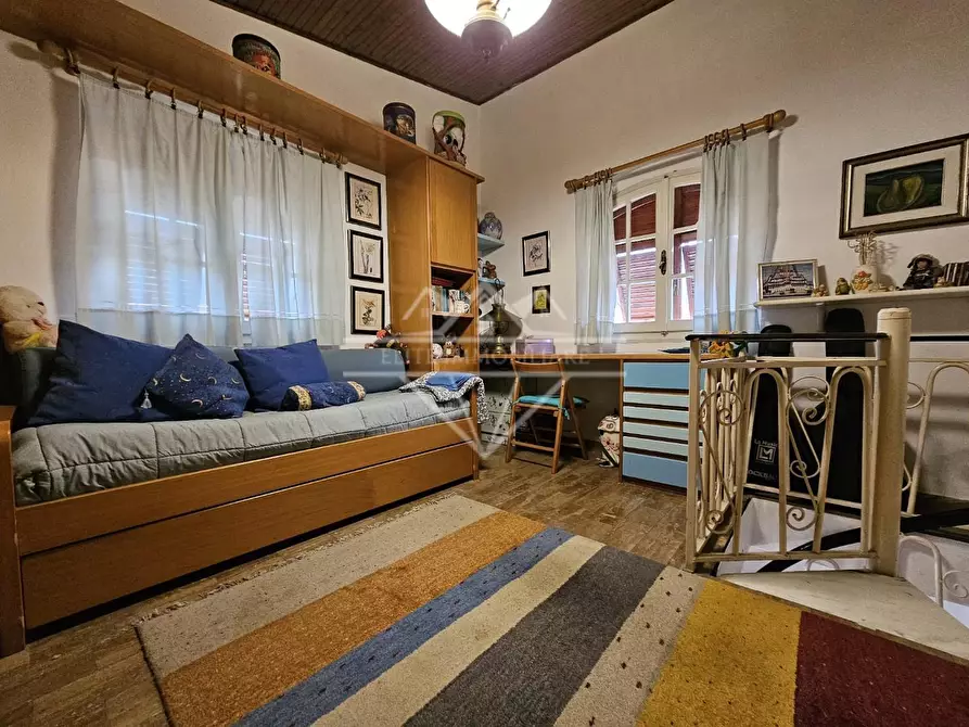 Immagine 55 di Villa in vendita  a Carrara