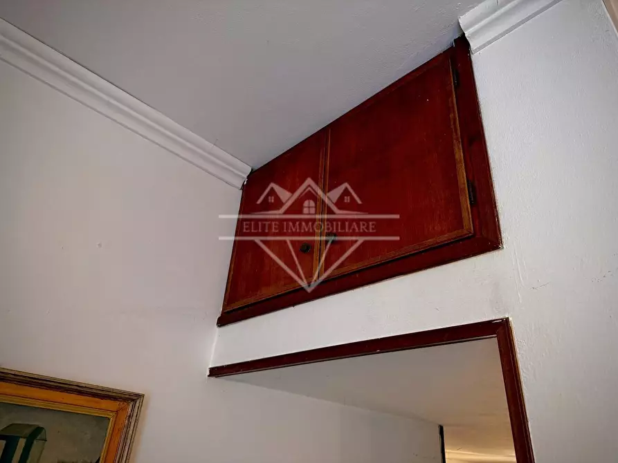 Immagine 96 di Villa in vendita  a Carrara