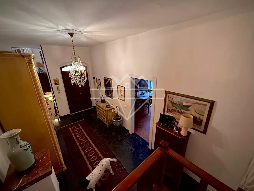 Immagine 78 di Villa in vendita  a Carrara