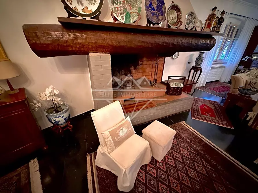 Immagine 66 di Villa in vendita  a Carrara