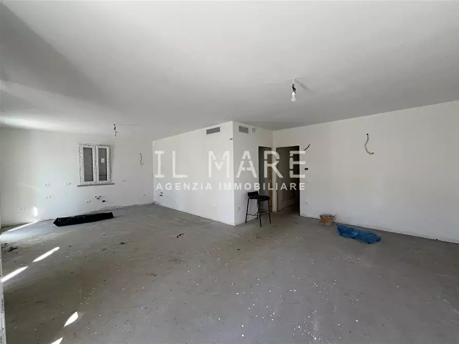 Immagine 7 di Casa bifamiliare in vendita  a Massa