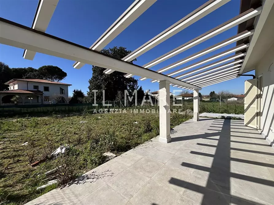 Immagine 13 di Casa bifamiliare in vendita  a Massa