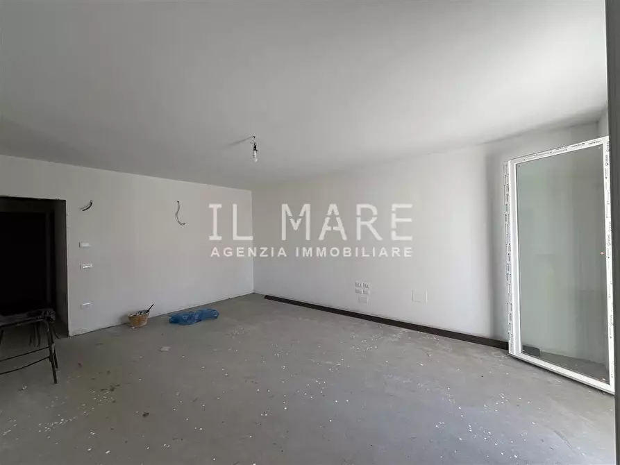 Immagine 6 di Casa bifamiliare in vendita  a Massa