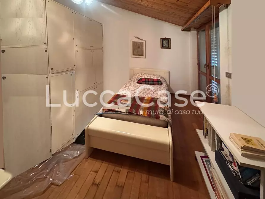 Immagine 21 di Villetta a schiera in vendita  a Capannori