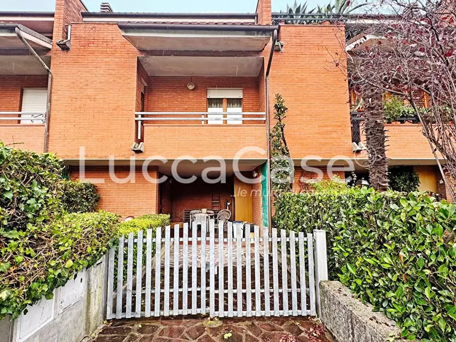 Immagine 2 di Villetta a schiera in vendita  a Capannori