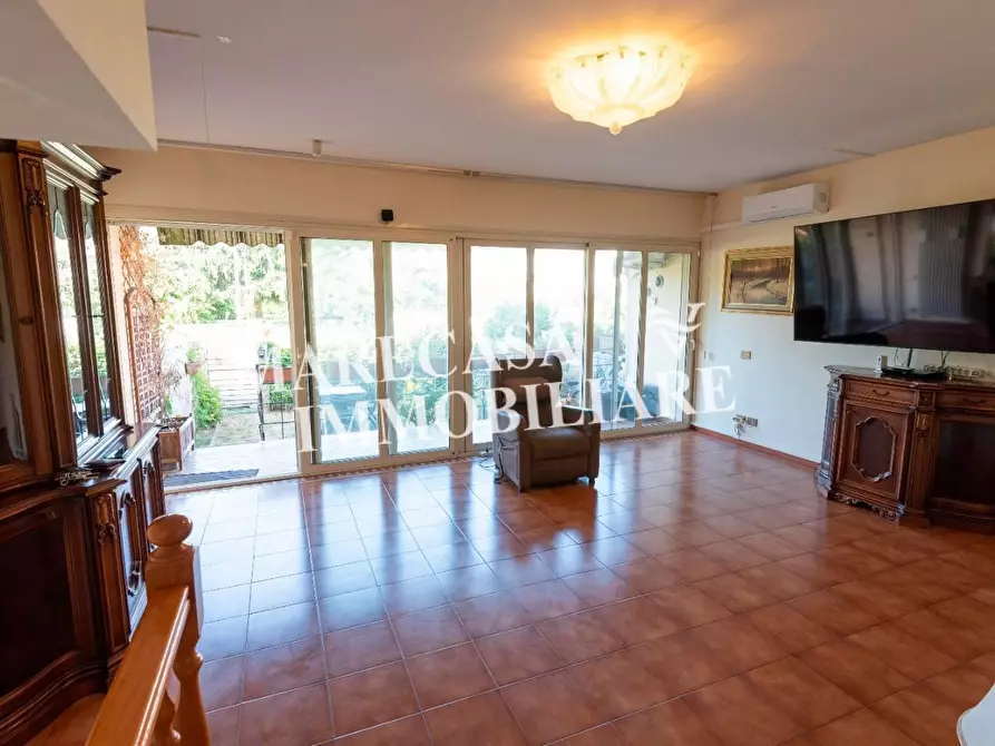 Immagine 2 di Villetta a schiera in vendita  a Ortonovo