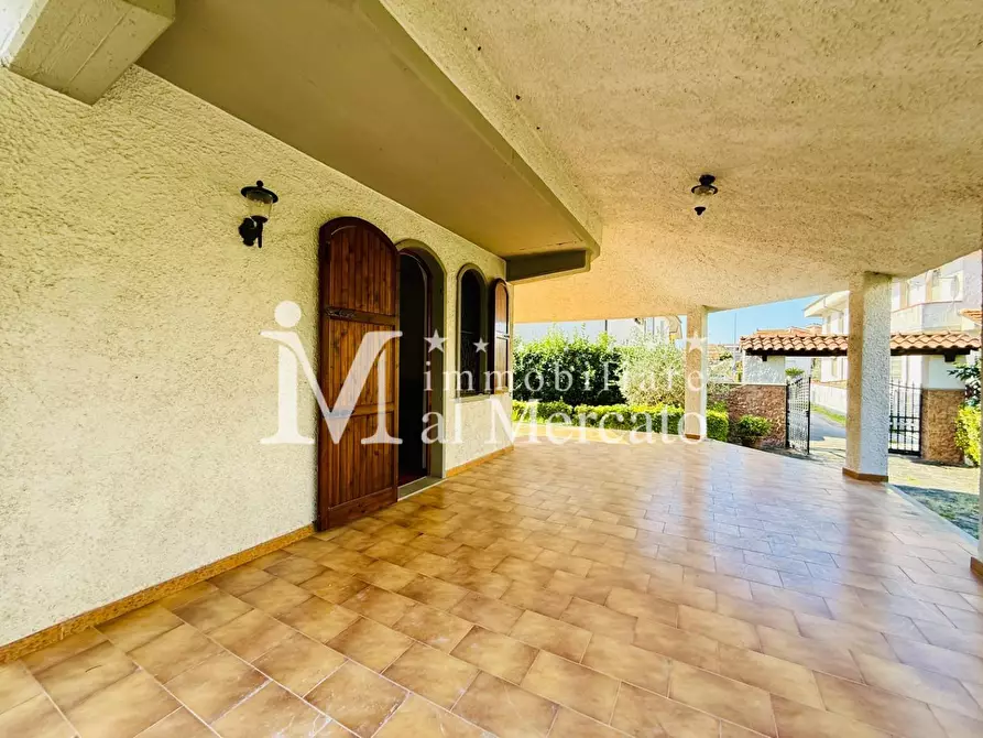 Immagine 56 di Villa in vendita  a Viareggio