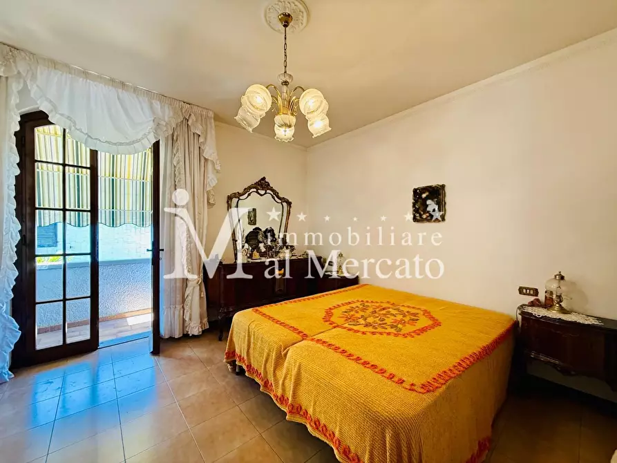 Immagine 24 di Villa in vendita  a Viareggio