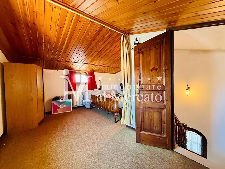 Immagine 35 di Villa in vendita  a Viareggio