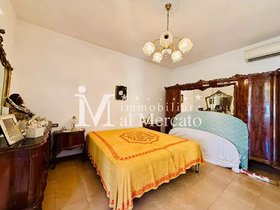 Immagine 23 di Villa in vendita  a Viareggio