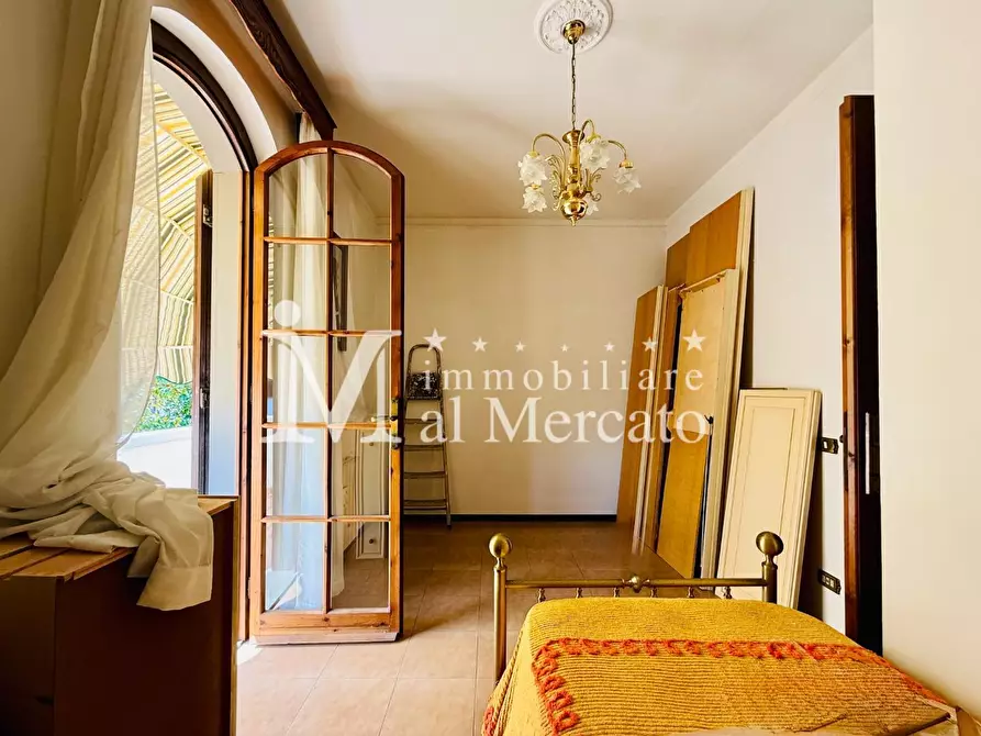 Immagine 32 di Villa in vendita  a Viareggio