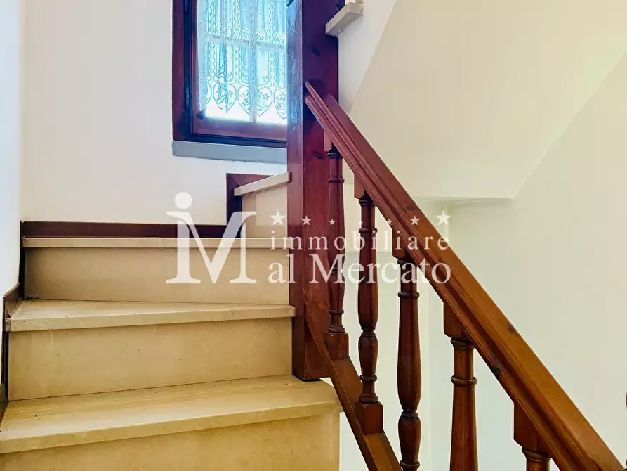 Immagine 38 di Villa in vendita  a Viareggio