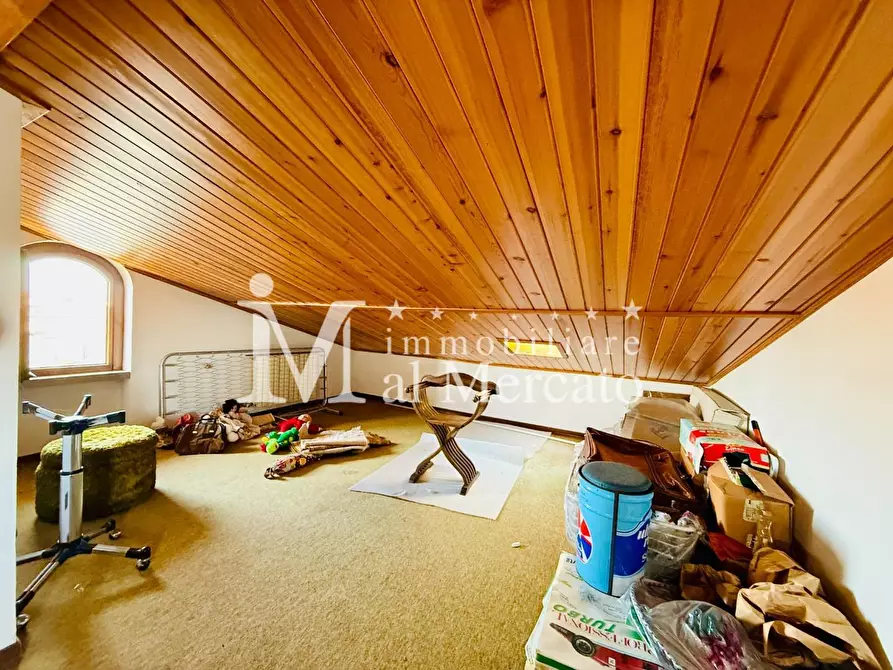 Immagine 34 di Villa in vendita  a Viareggio