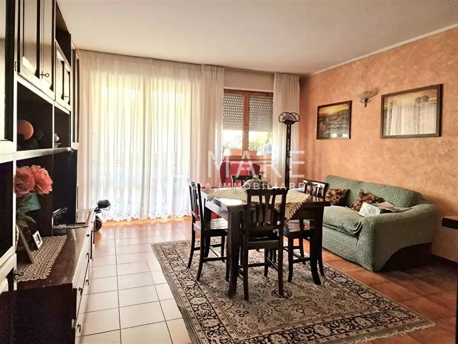 Immagine 3 di Appartamento in vendita  a Massa