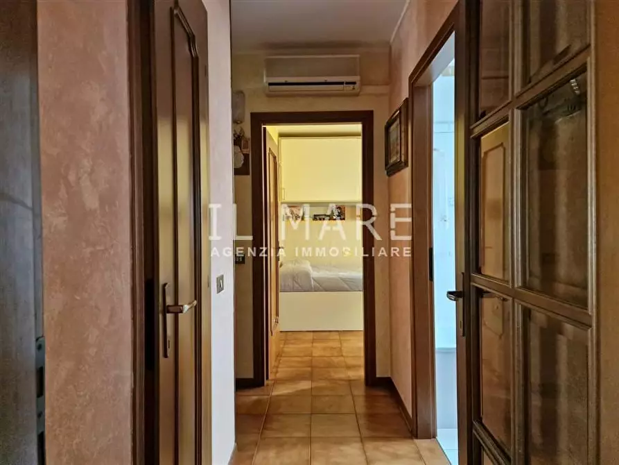 Immagine 11 di Appartamento in vendita  a Massa