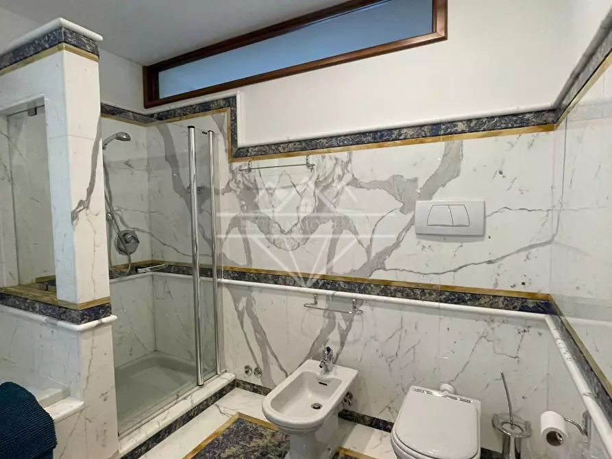 Immagine 24 di Casa bifamiliare in vendita  a Carrara