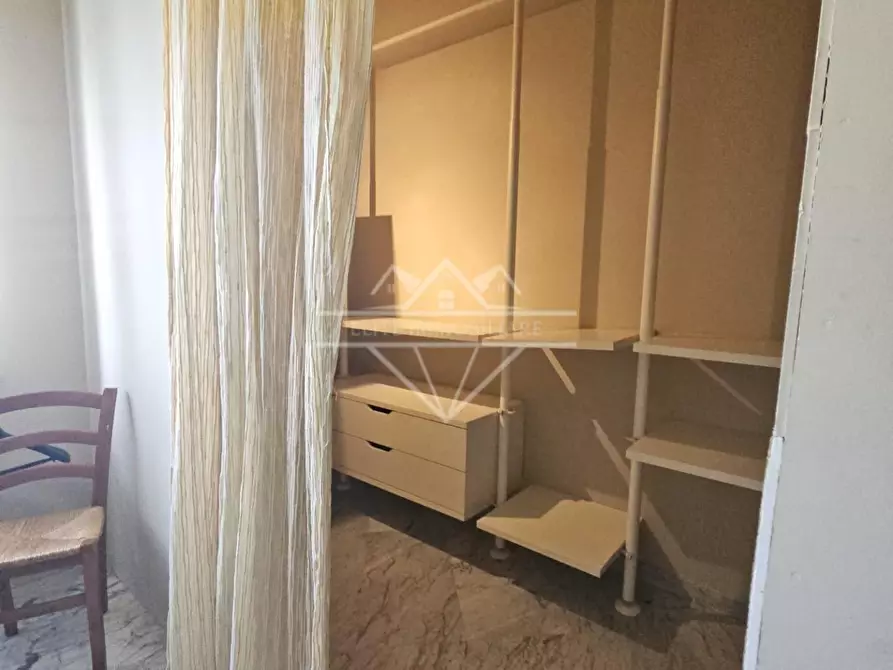 Immagine 31 di Casa bifamiliare in affitto  a Carrara