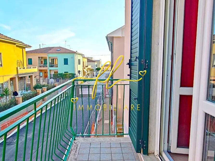 Immagine 13 di Appartamento in vendita  a Follonica