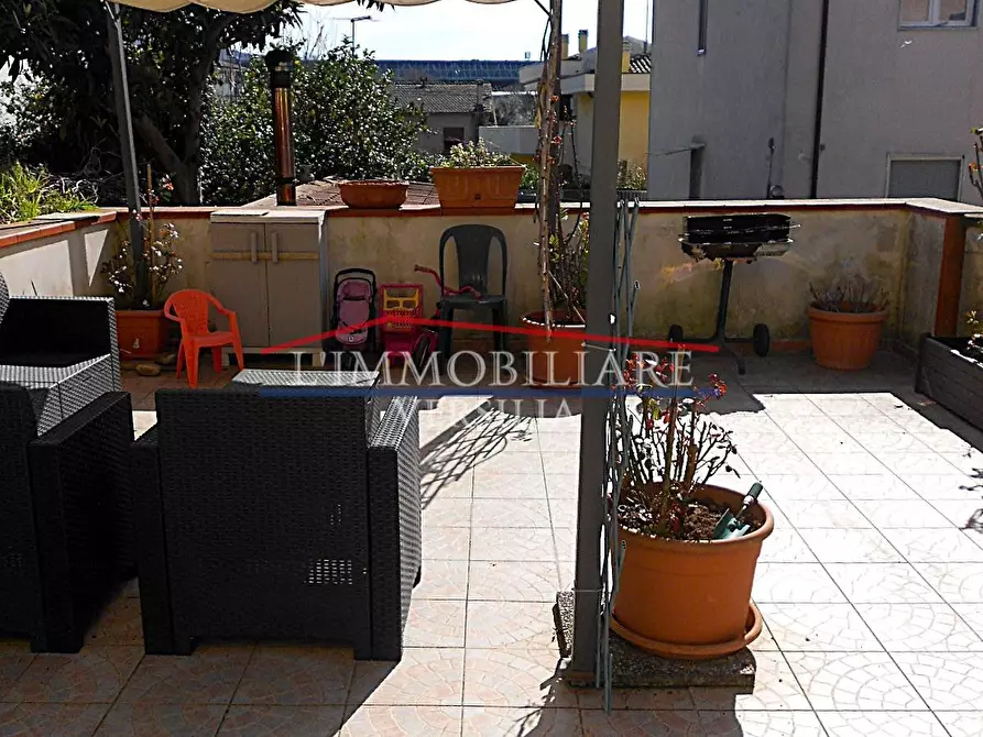 Immagine 3 di Casa bifamiliare in vendita  a Massa