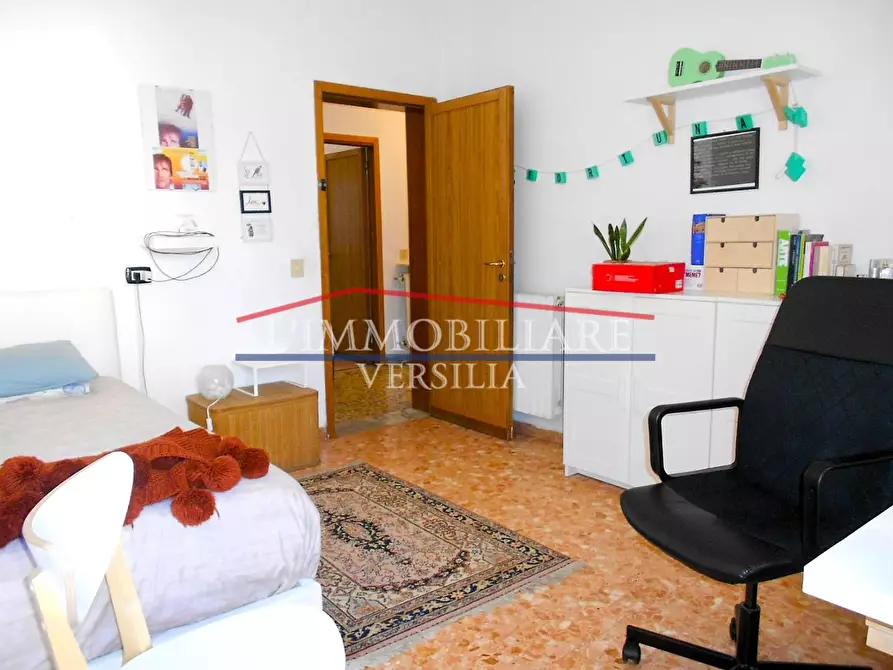 Immagine 37 di Casa bifamiliare in vendita  a Massa