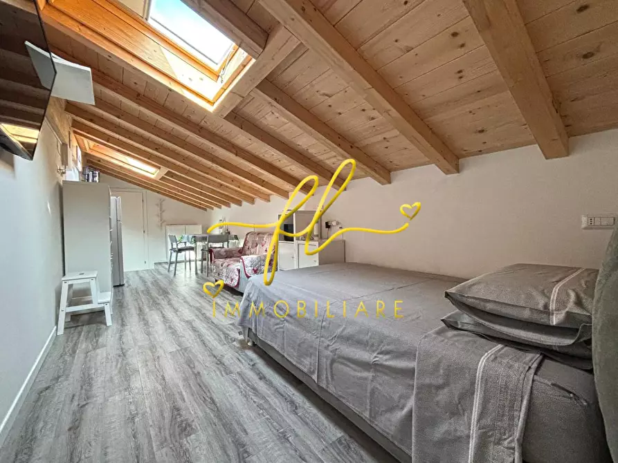 Immagine 18 di Appartamento in vendita  a Cecina