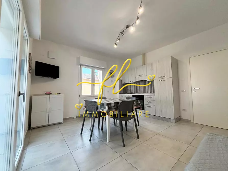 Immagine 4 di Appartamento in vendita  a Cecina