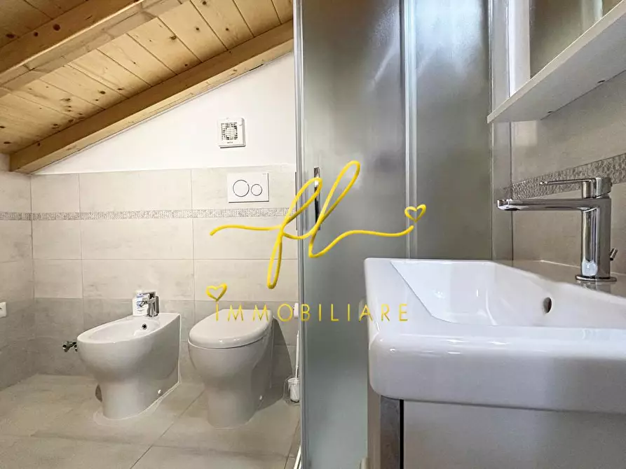 Immagine 21 di Appartamento in vendita  a Cecina