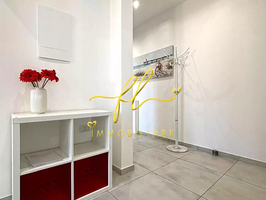 Immagine 5 di Appartamento in vendita  a Cecina