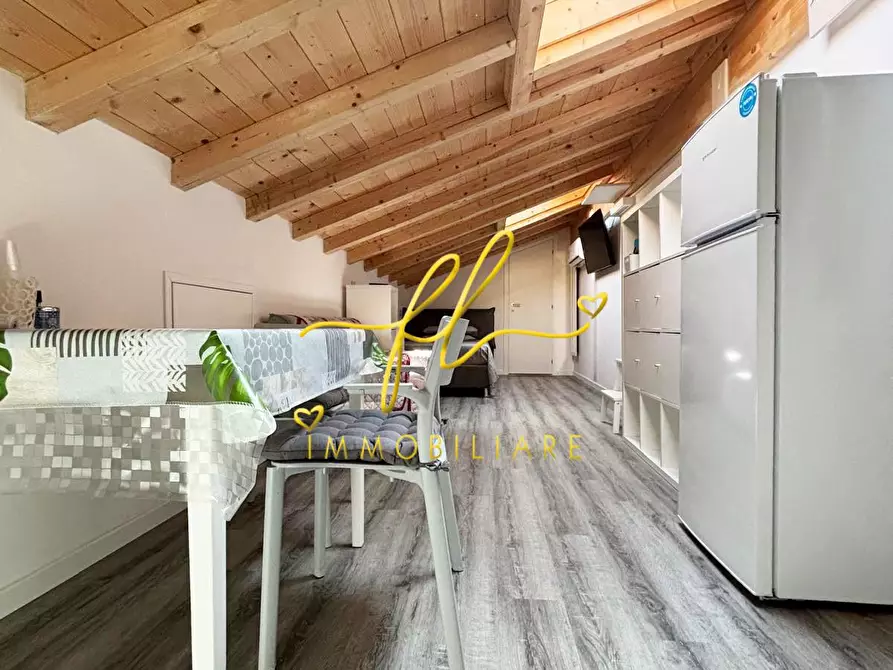 Immagine 17 di Appartamento in vendita  a Cecina