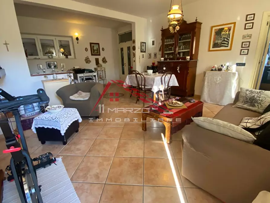 Immagine 6 di Villa in vendita  a San Giuliano Terme