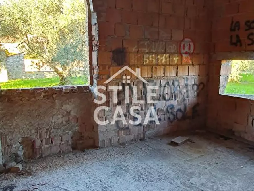 Immagine 11 di Villa in vendita  a Capannori