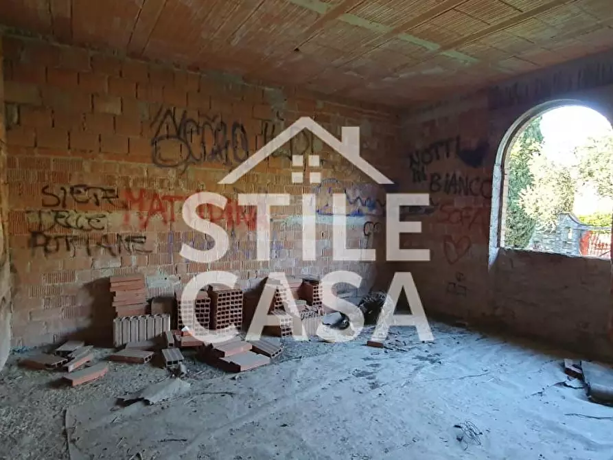 Immagine 12 di Villa in vendita  a Capannori